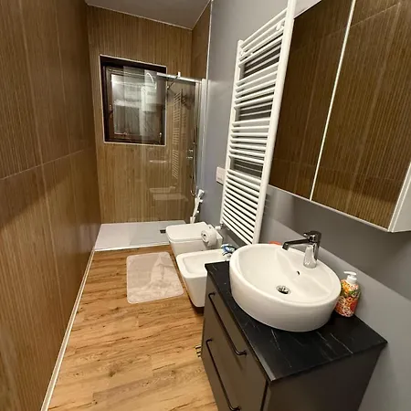 Luxury Immerso Nel - Box - Giardinetto - Cammina E Respira Aria Pura Malga Alta